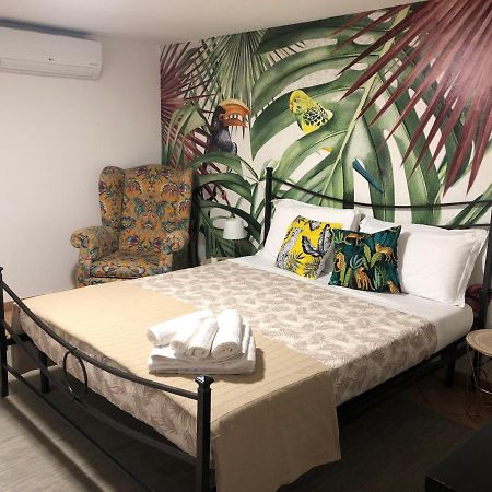 Narciso Katane Suites Catania Bagian luar foto