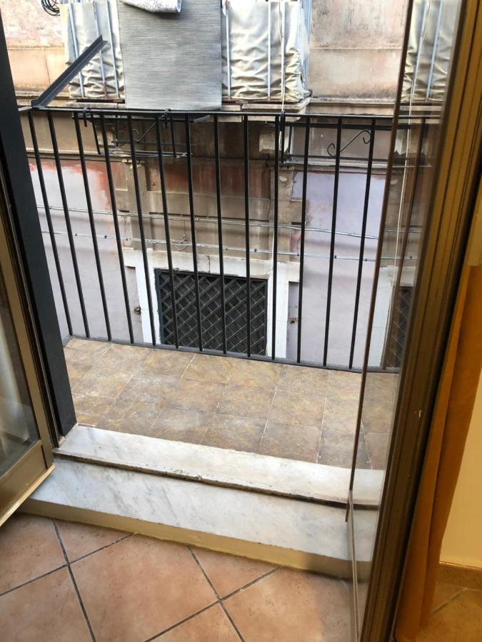 Narciso Katane Suites Catania Bagian luar foto