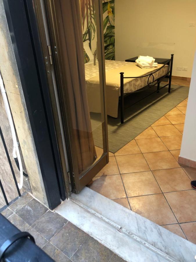 Narciso Katane Suites Catania Bagian luar foto